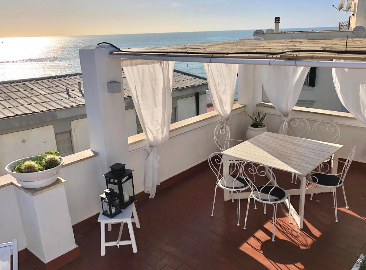 Willa La Terrazza Sul Mare Santa Marinella Zewnętrze zdjęcie
