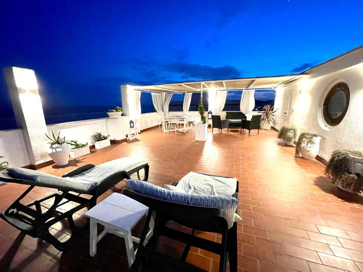 Willa La Terrazza Sul Mare Santa Marinella Zewnętrze zdjęcie