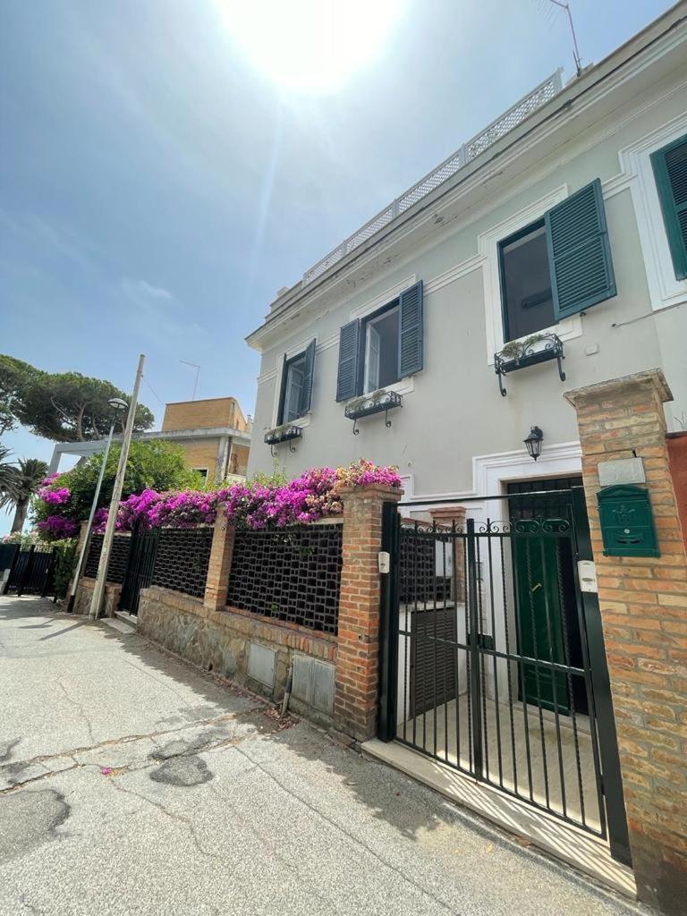 Willa La Terrazza Sul Mare Santa Marinella Zewnętrze zdjęcie